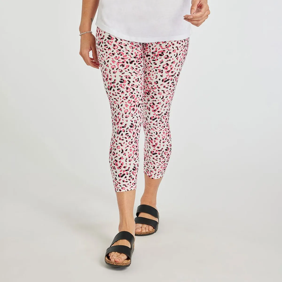 Hot Ladies 3/4 Supersoft Leggings Women Joggers & Leggings