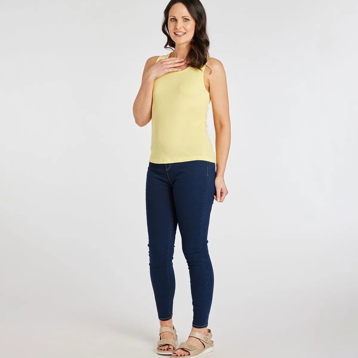 Discount Ladies Essential Crew Vest Popcorn Women Basics | Vests