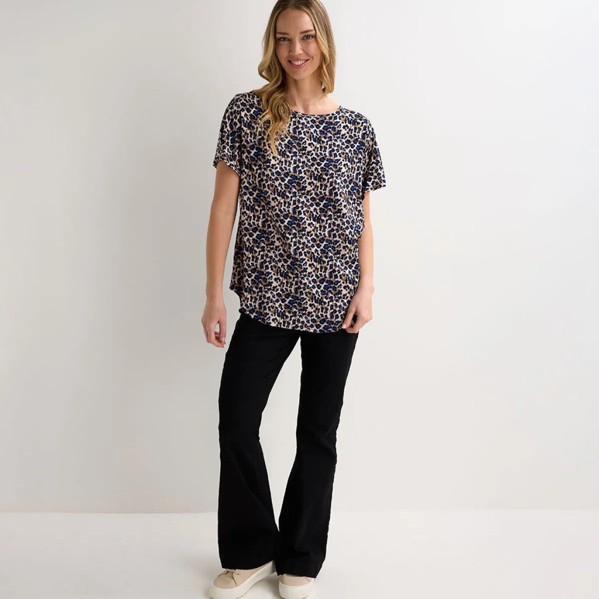Hot Ladies Leopard Blue Printed Viscose Top Women Tops