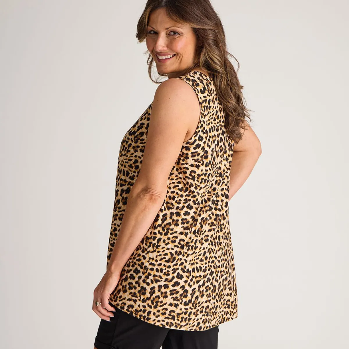 Online Ladies Pleat Front Vest Women Vests
