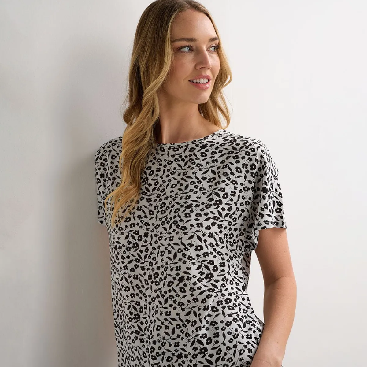 Hot Ladies Ditsy Printed Viscose Top Women Tops